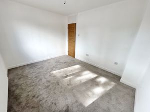 Bedroom- click for photo gallery